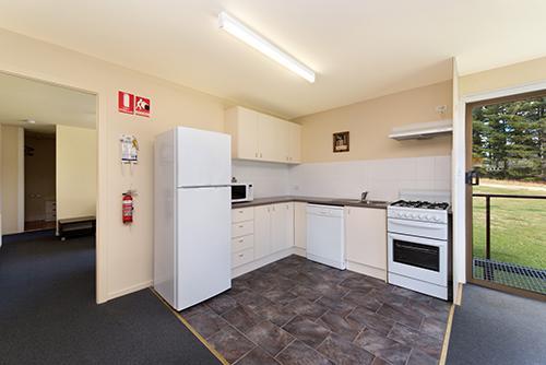 The Station Hotel Jindabyne Room photo