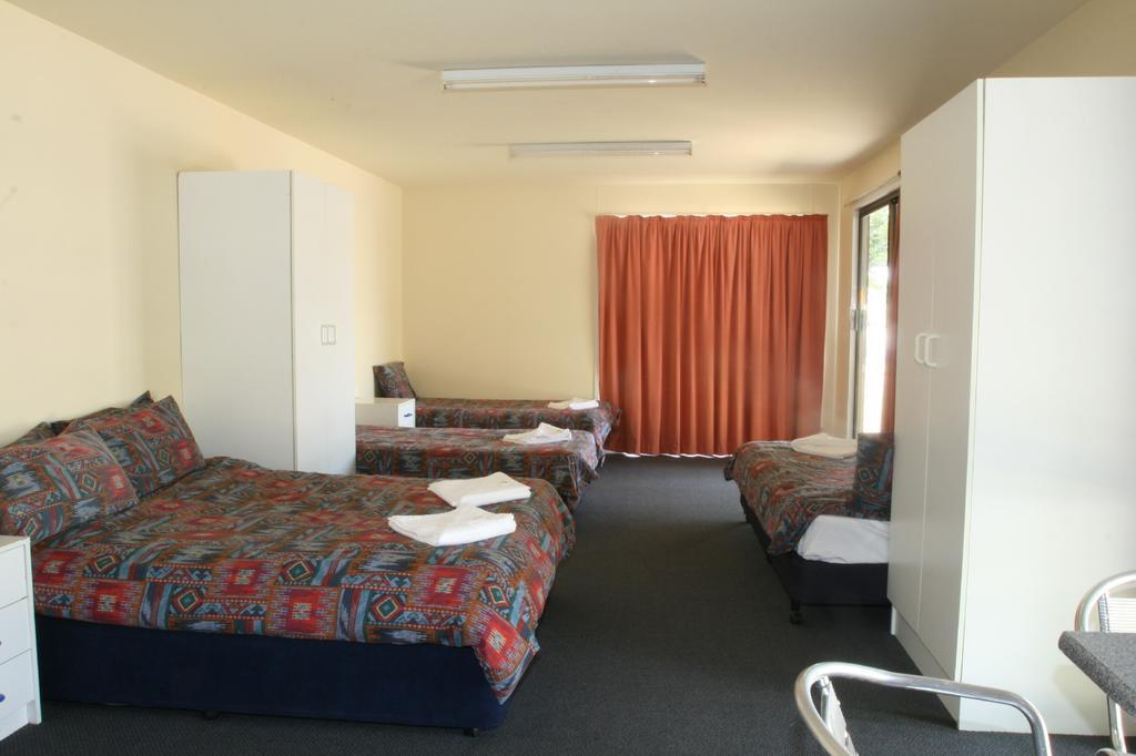 The Station Hotel Jindabyne Room photo
